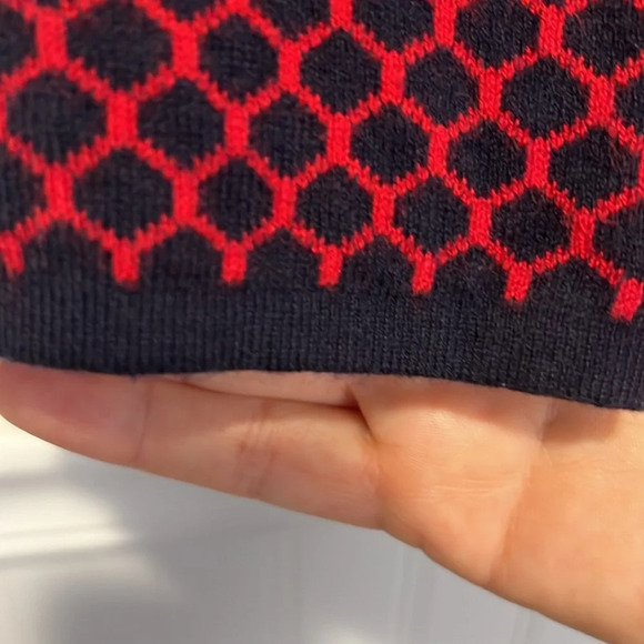 Talbots Red and Navy Hexagon pattern sweater size medium - Picture 5 of 7
